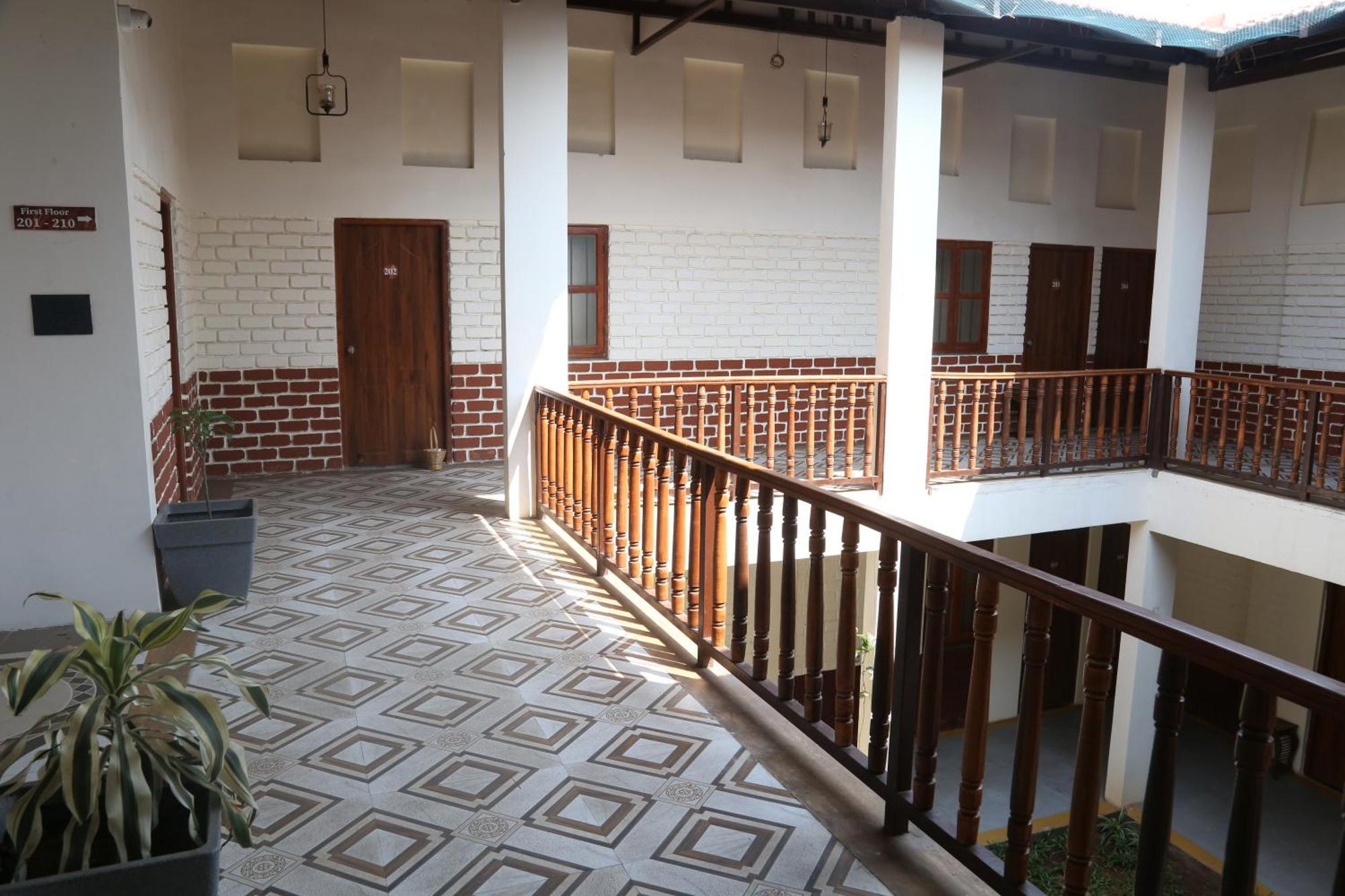 Tapasya Health & Wellness Hotel Jaysingpur Екстериор снимка